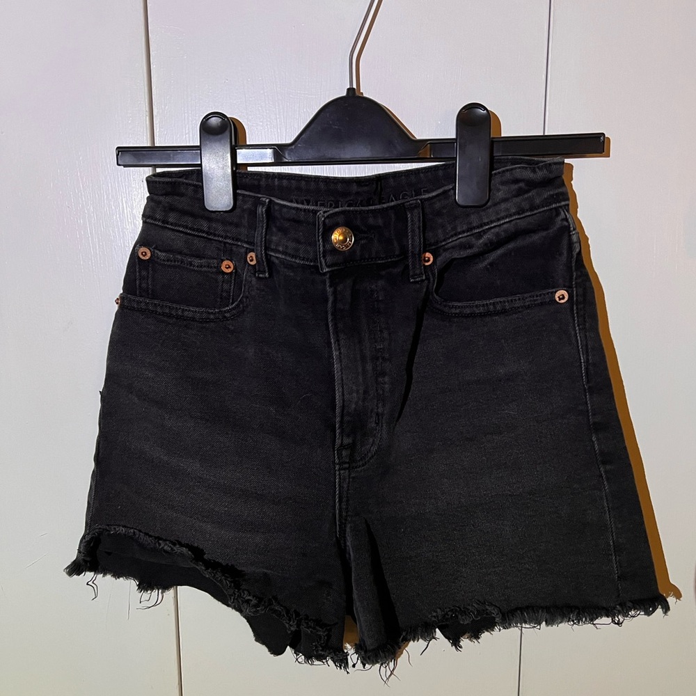 American Eagle high waisted Mom shorts